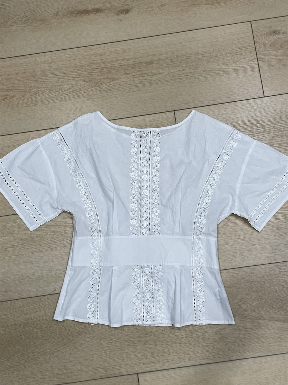 100% cotton 20White Lace Trim Blouse with corset back